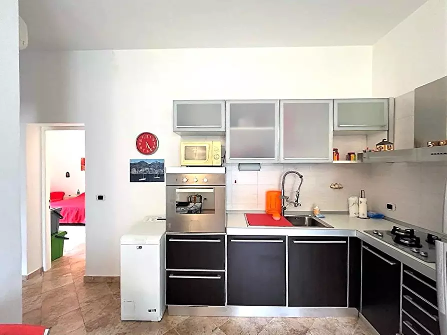 Immagine 5 di Appartamento in vendita  a Massa