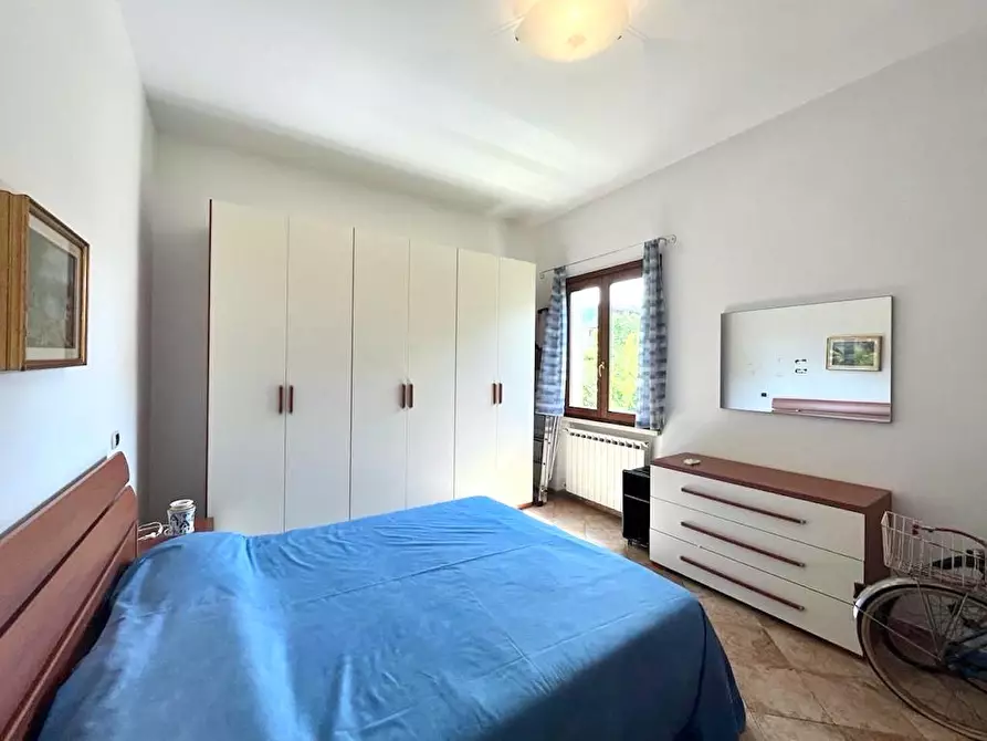 Immagine 11 di Appartamento in vendita  a Massa