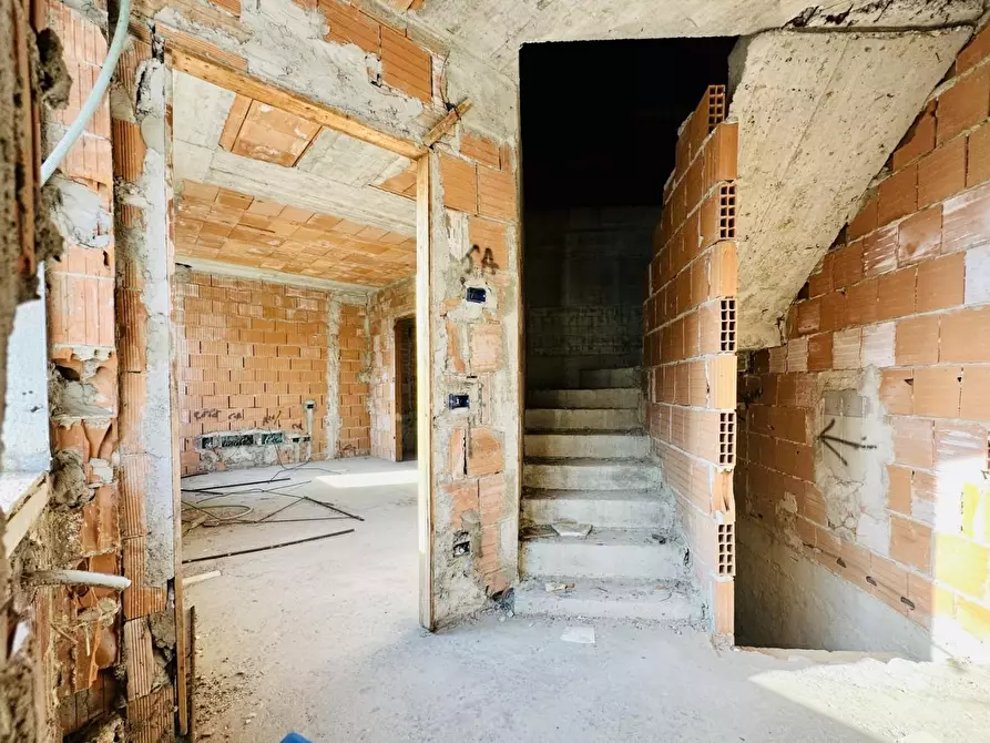 Immagine 10 di Casa indipendente in vendita  a Seravezza