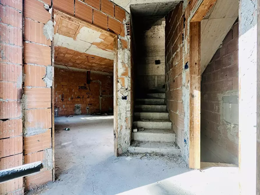 Immagine 2 di Casa indipendente in vendita  a Seravezza