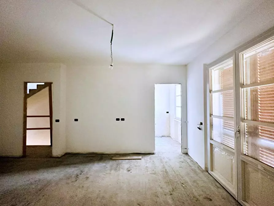 Immagine 9 di Villetta a schiera in vendita  a Seravezza