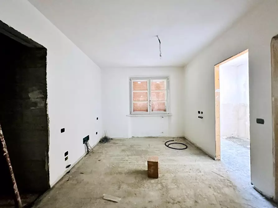 Immagine 10 di Villetta a schiera in vendita  a Seravezza