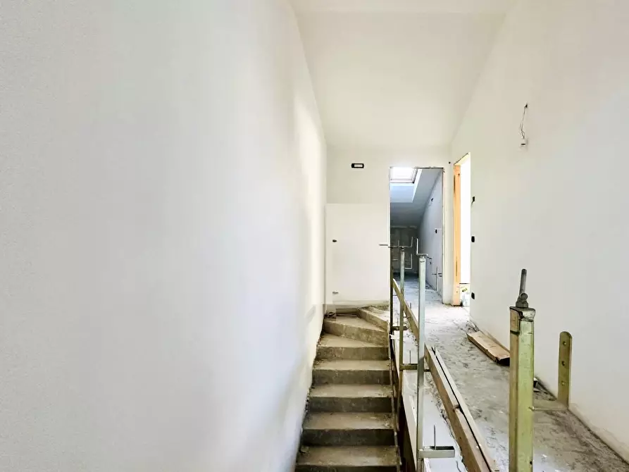 Immagine 16 di Villetta a schiera in vendita  a Seravezza