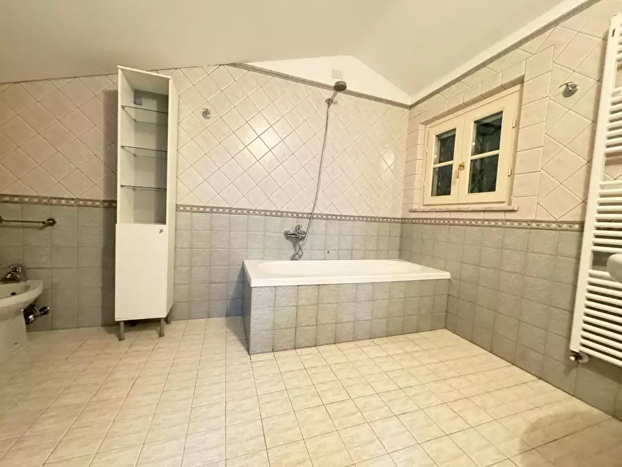 Immagine 16 di Appartamento in affitto  a Forte Dei Marmi