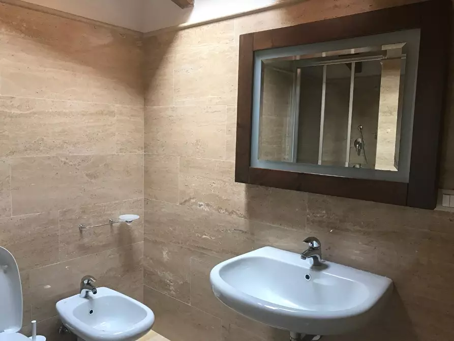 Immagine 9 di Villetta a schiera in vendita  a Seravezza