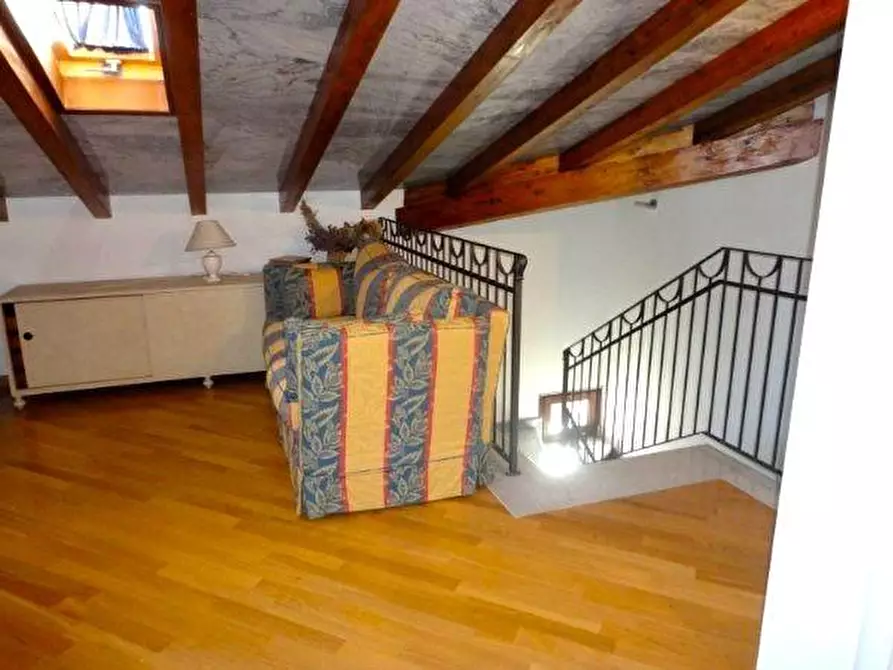 Immagine 11 di Villetta a schiera in vendita  a Seravezza