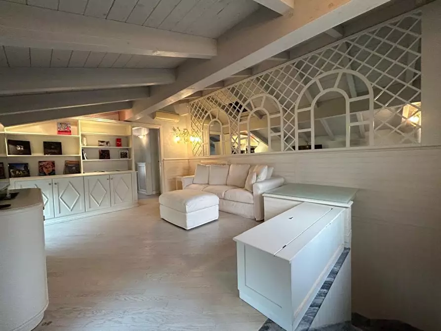 Immagine 13 di Appartamento in affitto  a Forte Dei Marmi