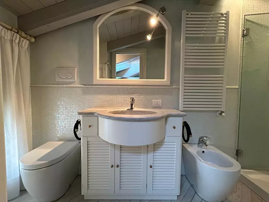 Immagine 19 di Appartamento in affitto  a Forte Dei Marmi