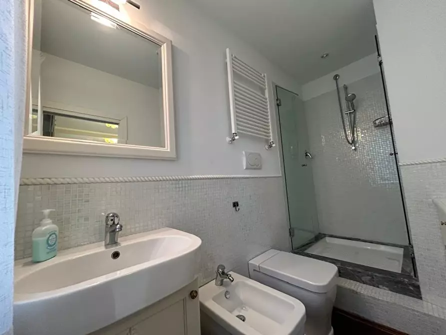 Immagine 10 di Appartamento in affitto  a Forte Dei Marmi