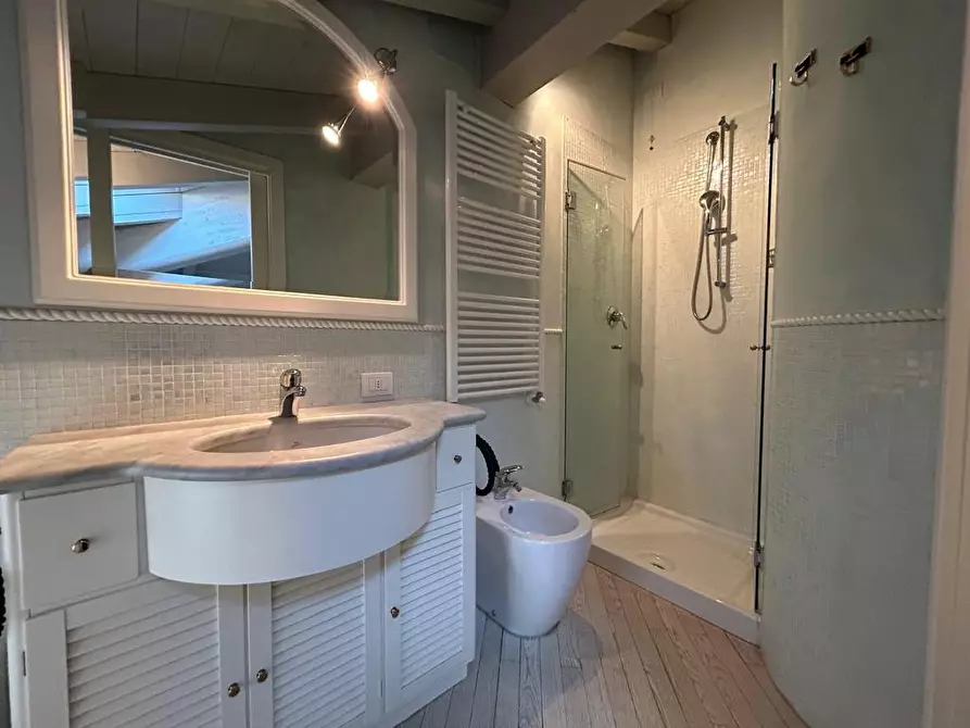 Immagine 9 di Appartamento in affitto  a Forte Dei Marmi