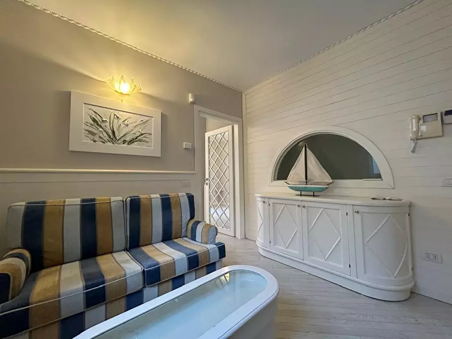 Immagine 4 di Appartamento in affitto  a Forte Dei Marmi