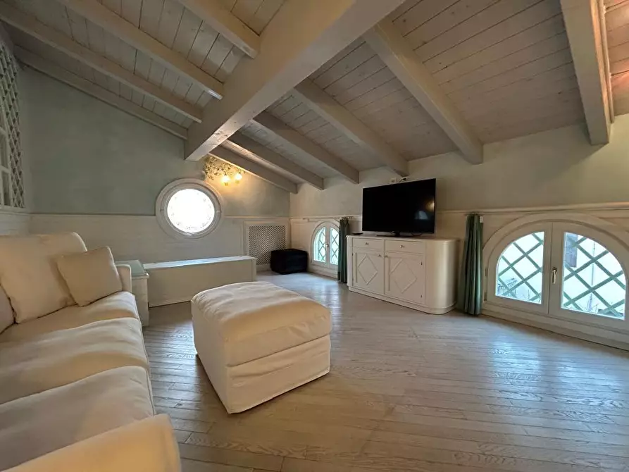 Immagine 14 di Appartamento in affitto  a Forte Dei Marmi