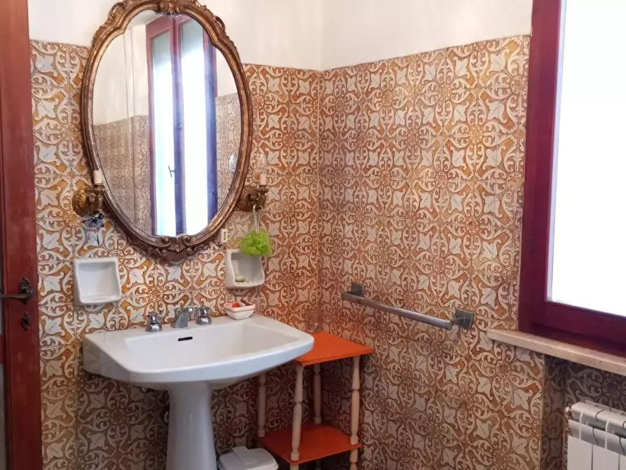 Immagine 6 di Villa in vendita  a San Miniato