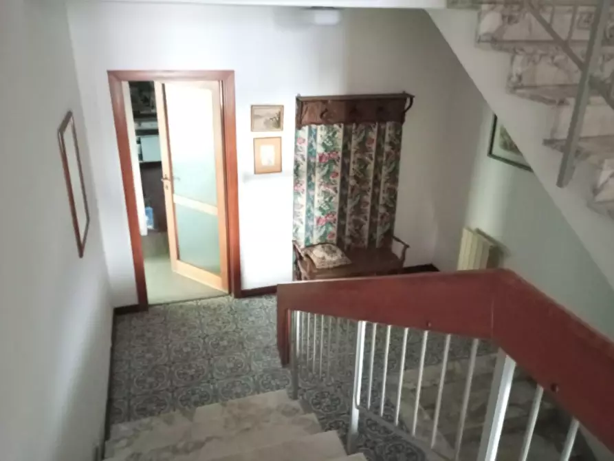 Immagine 25 di Villa in vendita  a San Miniato