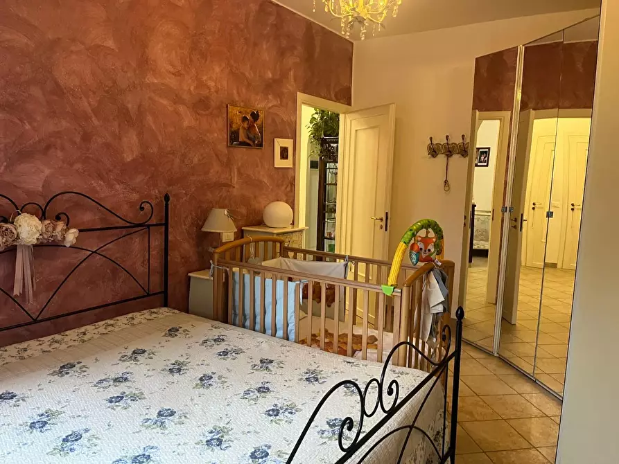 Immagine 9 di Appartamento in vendita  a Massa