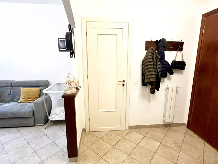 Immagine 3 di Appartamento in vendita  a Massa