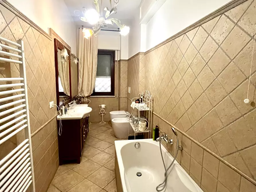 Immagine 12 di Appartamento in vendita  a Massa