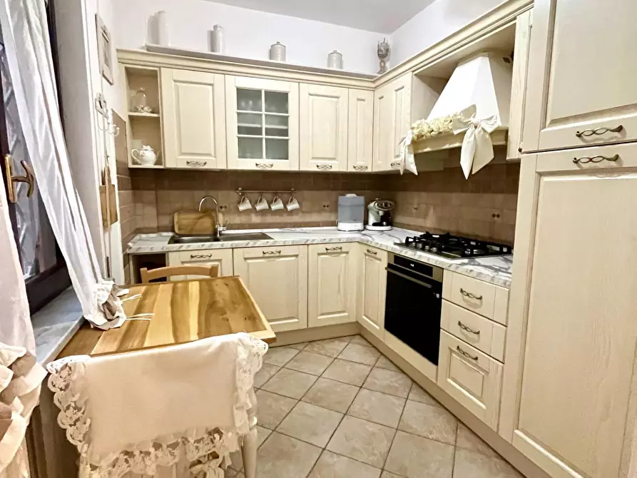 Immagine 6 di Appartamento in vendita  a Massa