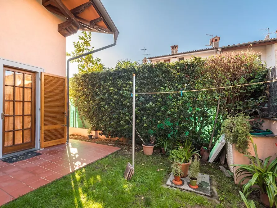 Immagine 3 di Casa bifamiliare in affitto  a Forte Dei Marmi