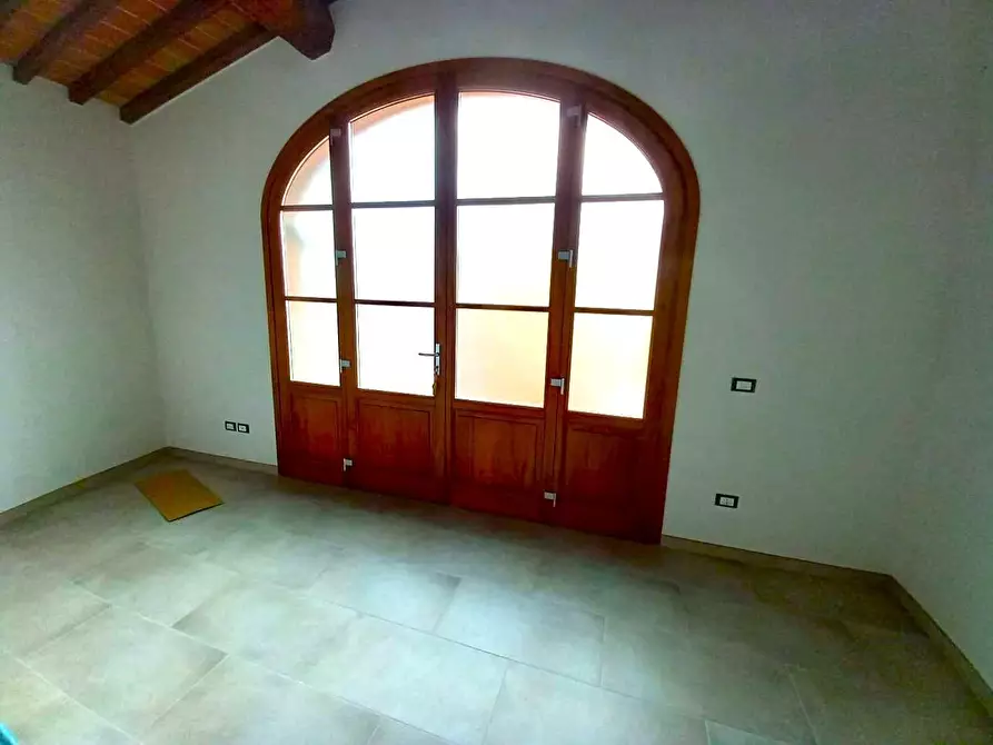 Immagine 10 di Appartamento in vendita  a Vecchiano