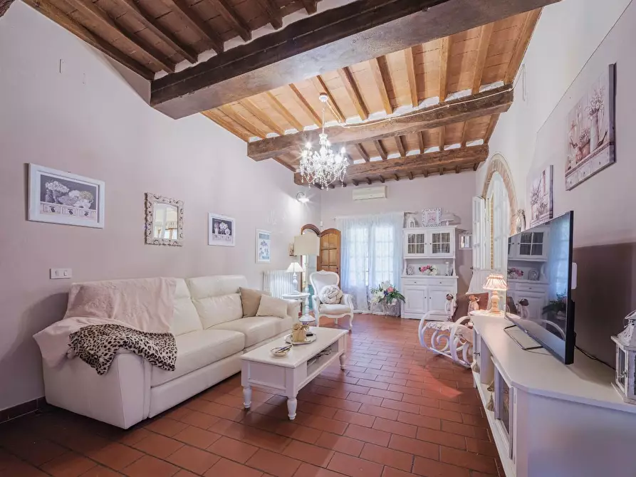 Immagine 5 di Rustico / casale in vendita  a Crespina Lorenzana