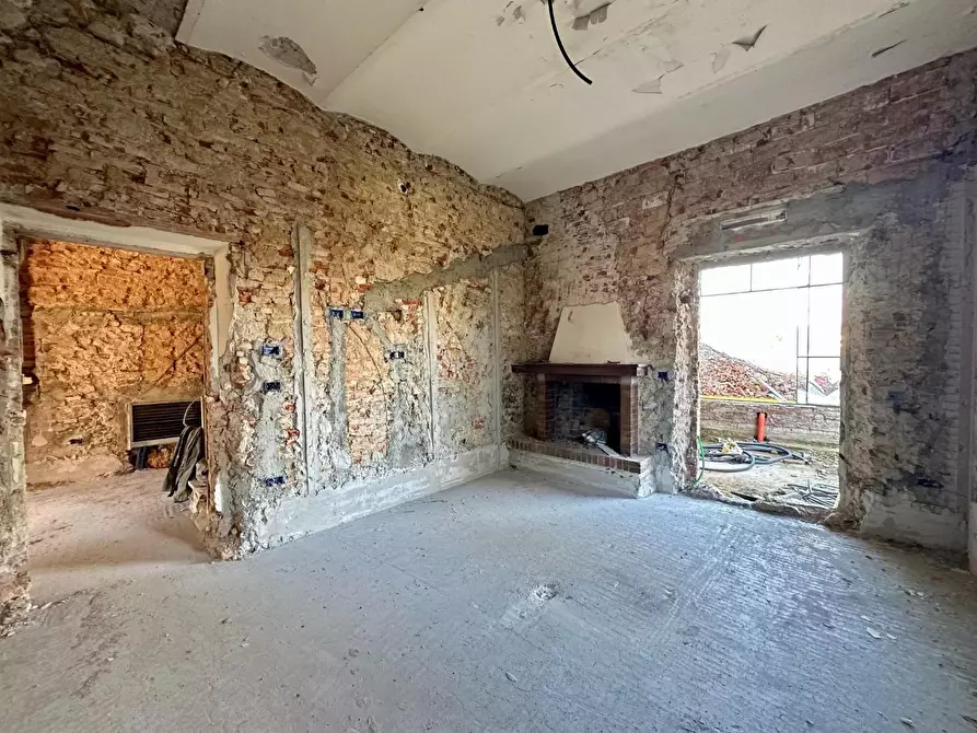 Immagine 9 di Villa in vendita  a Castelfranco Di Sotto