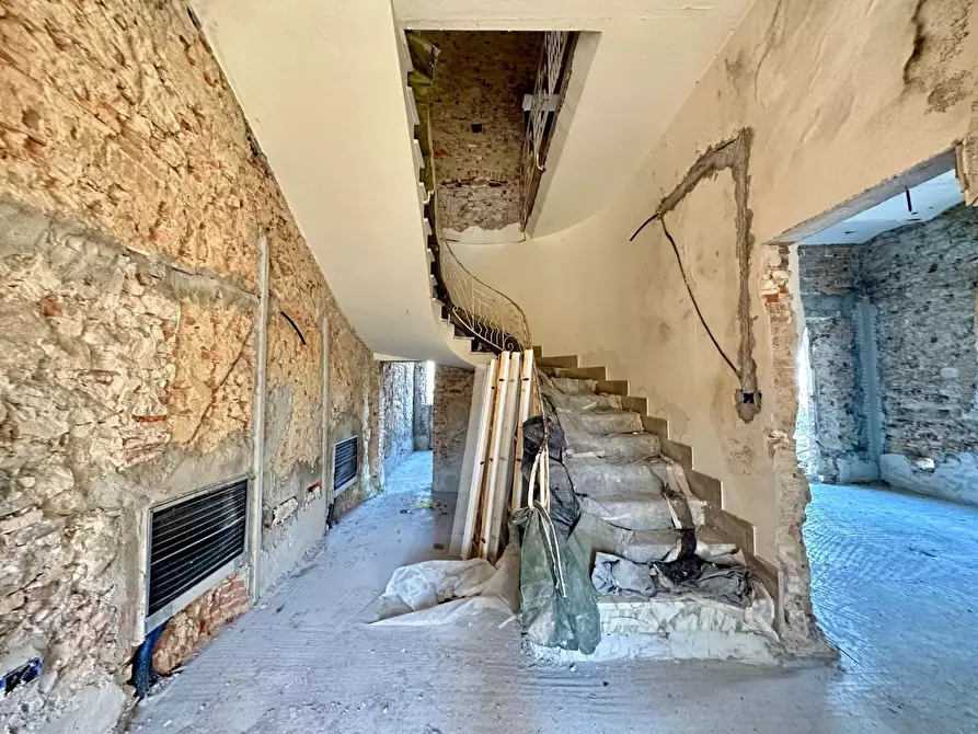 Immagine 14 di Villa in vendita  a Castelfranco Di Sotto