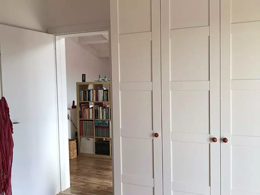 Immagine 21 di Villa in vendita  a Massa