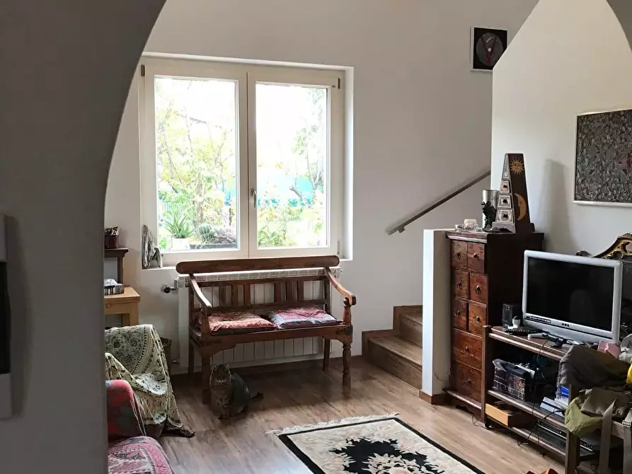 Immagine 47 di Villa in vendita  a Massa