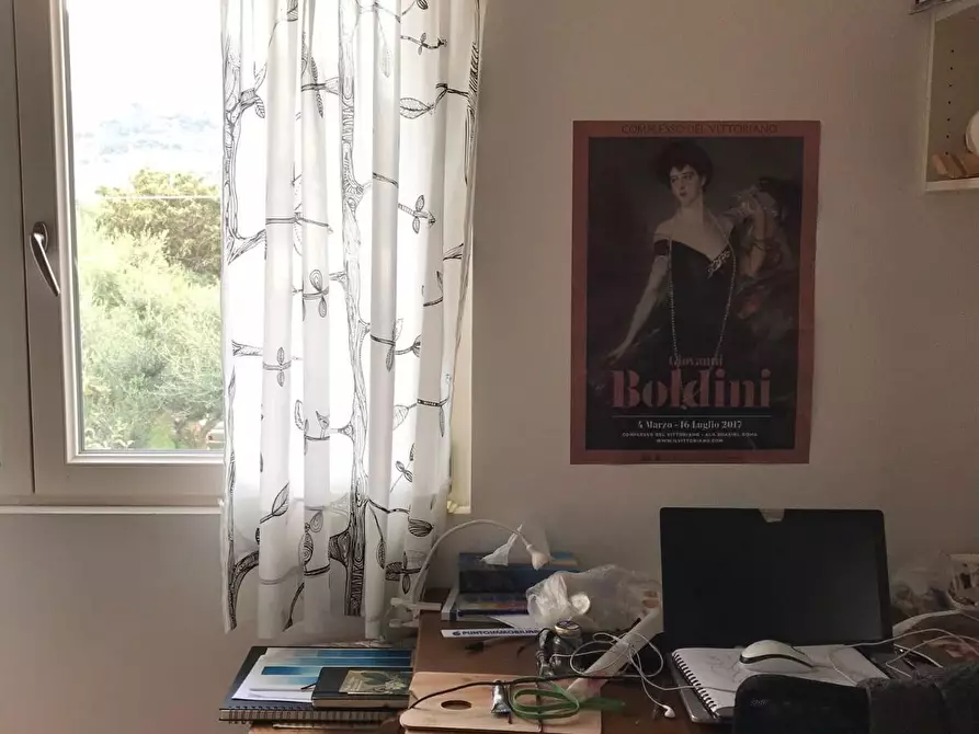 Immagine 11 di Villa in vendita  a Massa