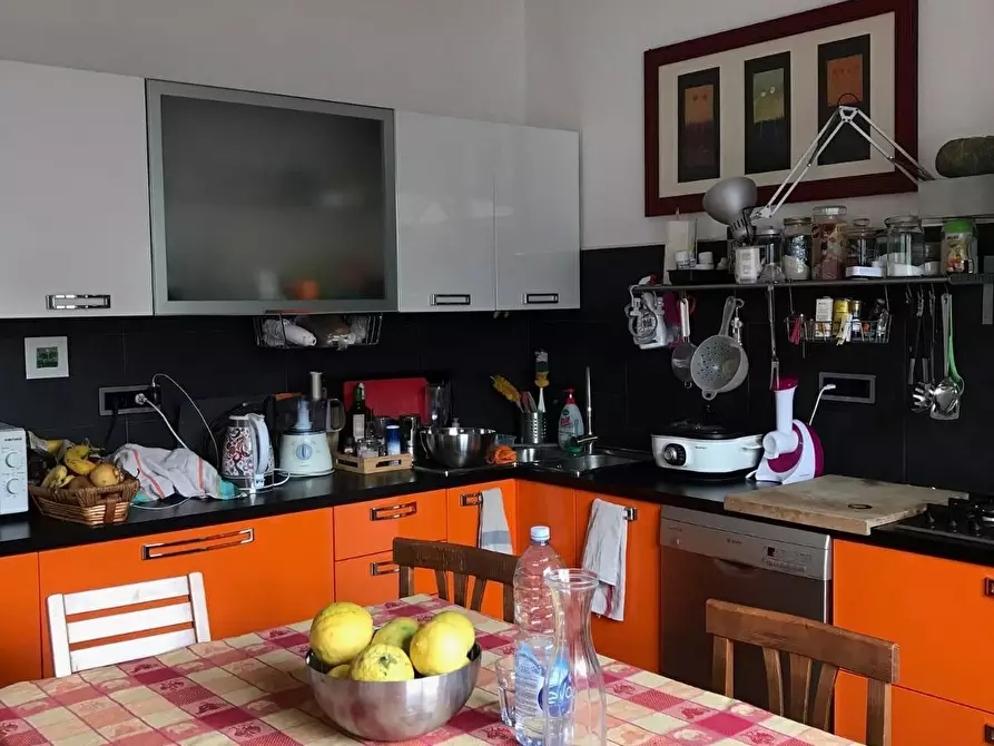 Immagine 45 di Villa in vendita  a Massa