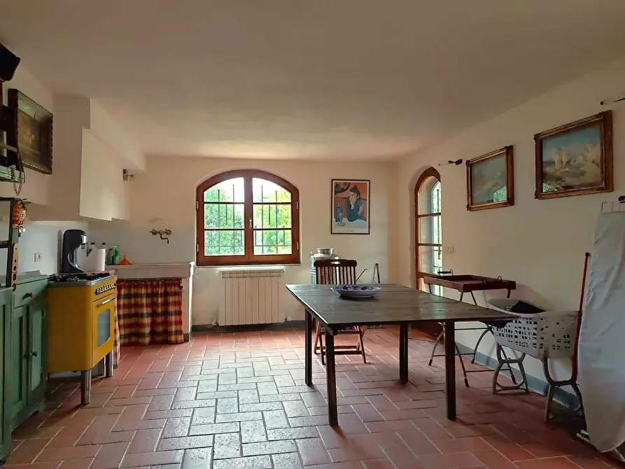 Immagine 20 di Villa in vendita  a Siena