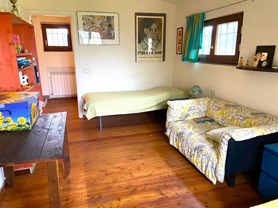 Immagine 25 di Villa in vendita  a Siena