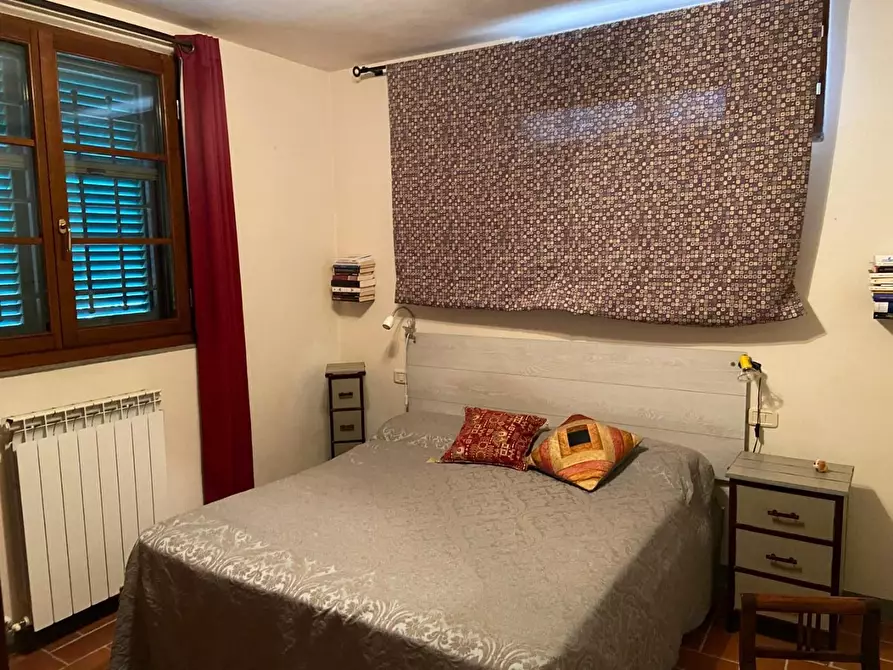 Immagine 13 di Villa in vendita  a Siena