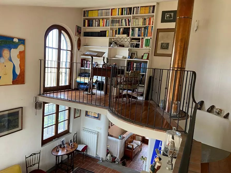 Immagine 16 di Villa in vendita  a Siena
