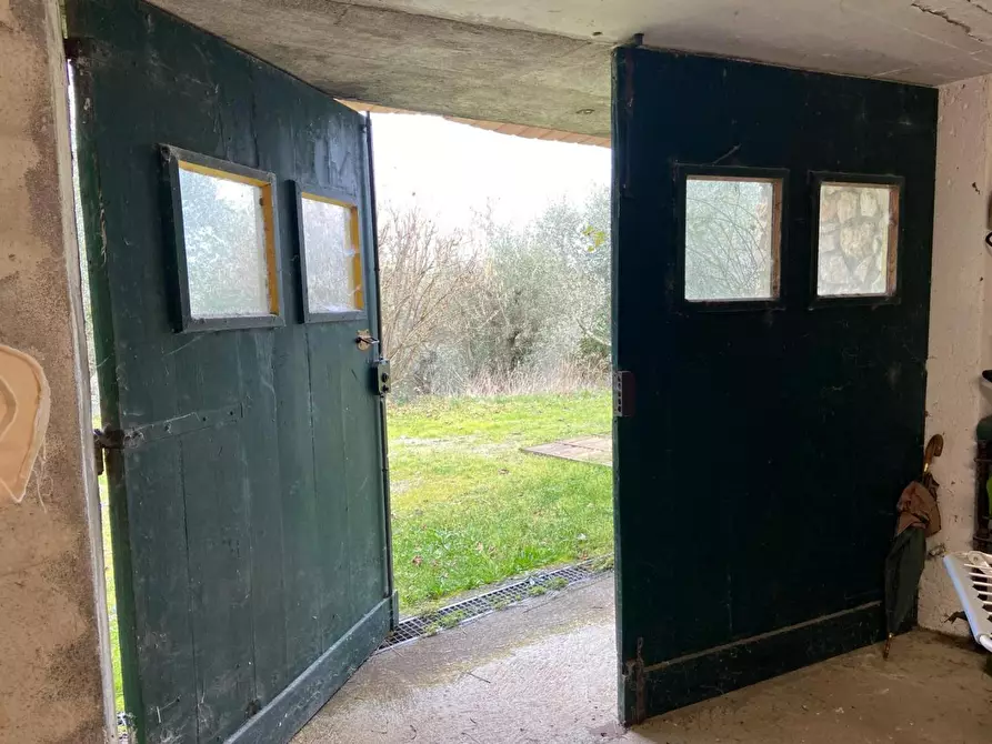 Immagine 31 di Villa in vendita  a Siena