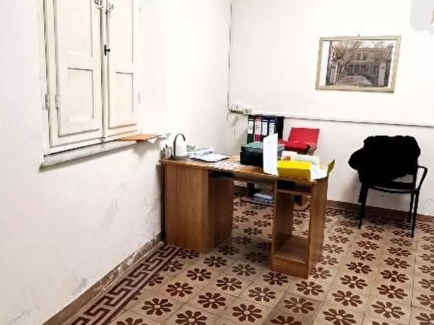 Immagine 6 di Ufficio in affitto  a Cascina