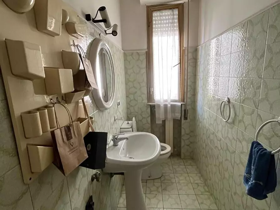 Immagine 5 di Appartamento in vendita  a Viareggio