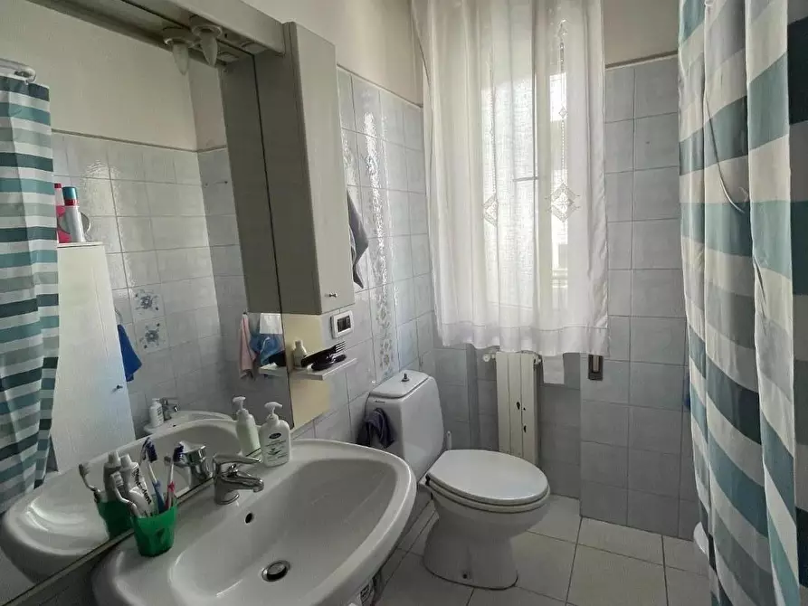 Immagine 4 di Appartamento in vendita  a Viareggio