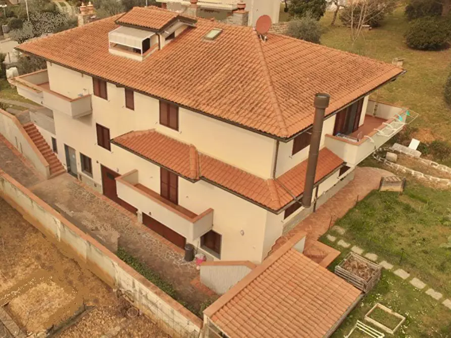 Immagine 8 di Villa in vendita  a Vinci