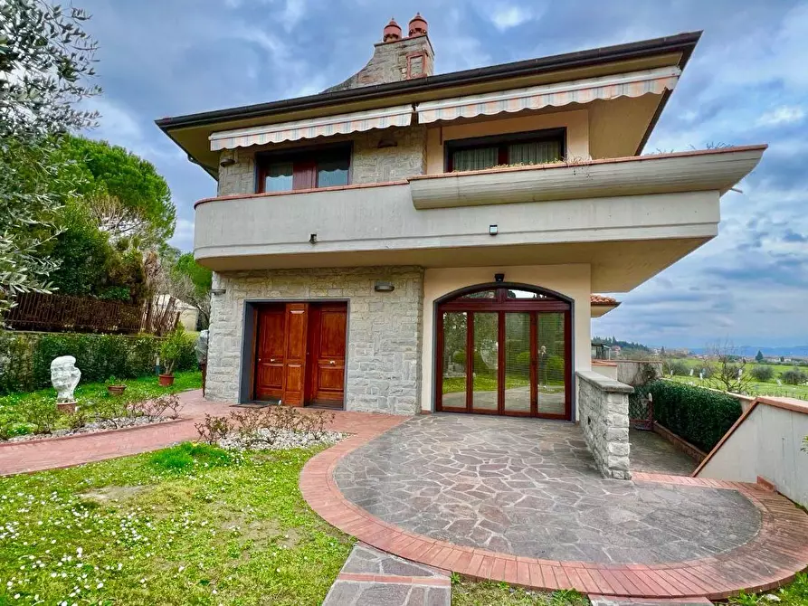 Immagine 4 di Villa in vendita  a Vinci