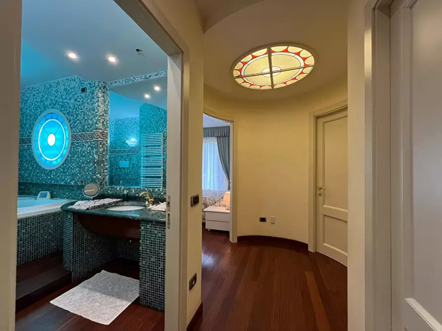 Immagine 26 di Villa in vendita  a Vinci