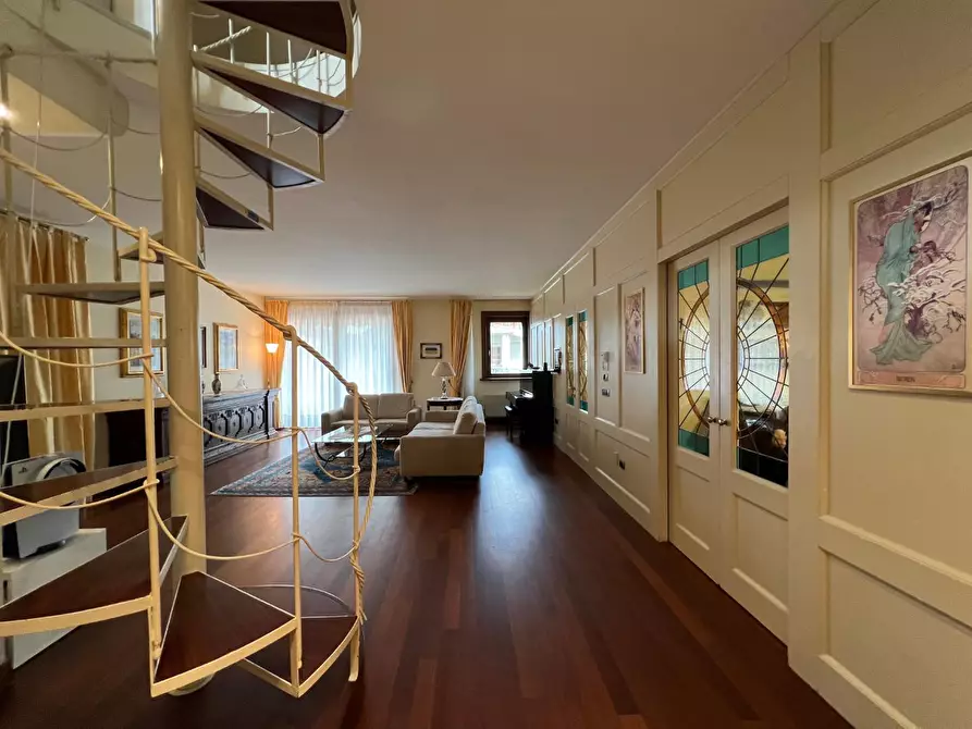 Immagine 24 di Villa in vendita  a Vinci