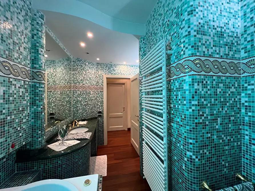 Immagine 31 di Villa in vendita  a Vinci