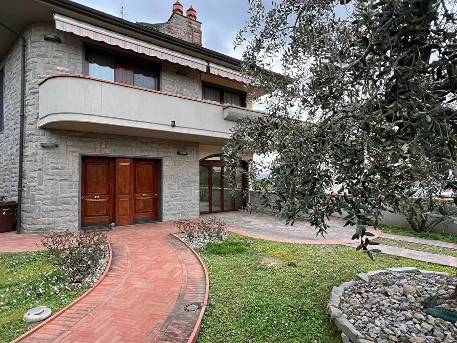 Immagine 51 di Villa in vendita  a Vinci