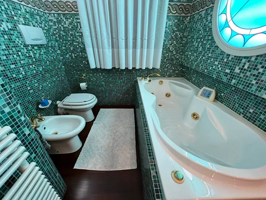 Immagine 29 di Villa in vendita  a Vinci