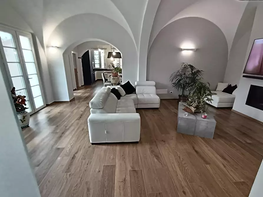 Immagine 1 di Casa quadrifamiliare in vendita  a San Giuliano Terme