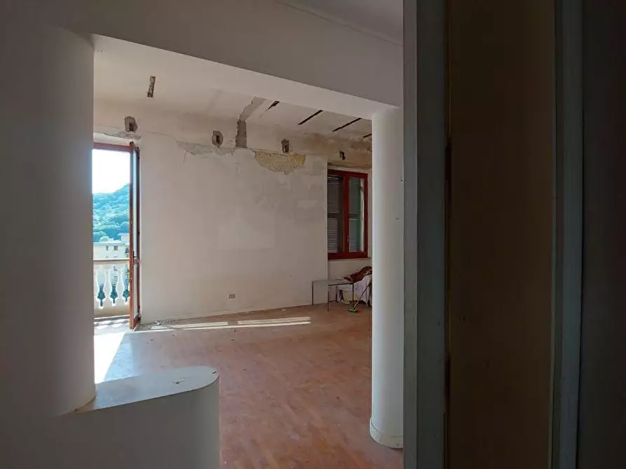 Immagine 35 di Villa in vendita  a Aulla