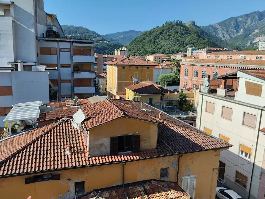 Immagine 14 di Appartamento in vendita  a Carrara