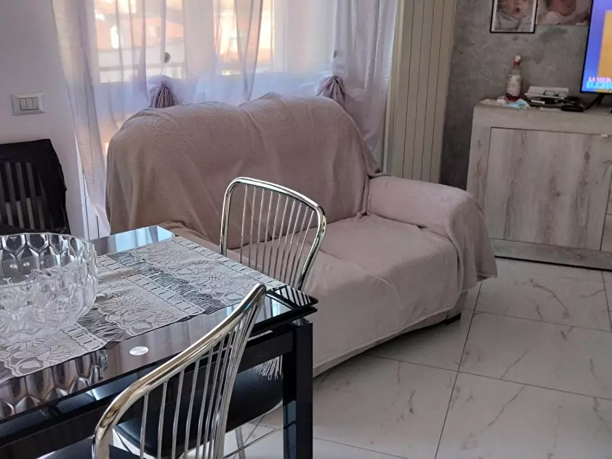 Immagine 2 di Appartamento in vendita  a Carrara